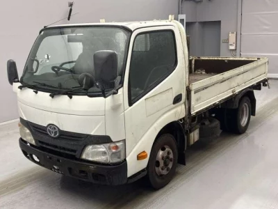 Toyota DYNA  с аукциона в Японии
