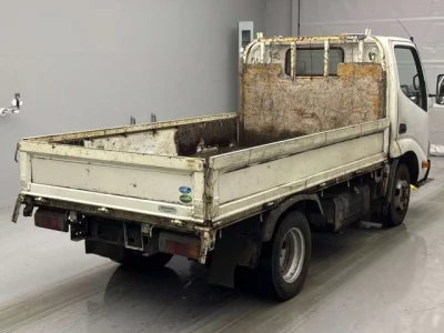 Toyota DYNA  с аукциона в Японии