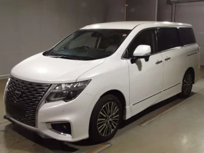 Nissan ELGRAND  с аукциона в Японии