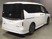 Nissan SERENA лот № 2100 оценка 4  с аукциона в Японии 1