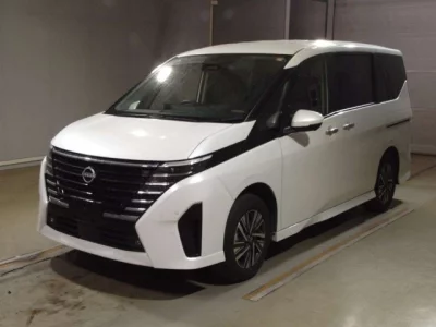Nissan SERENA  с аукциона в Японии