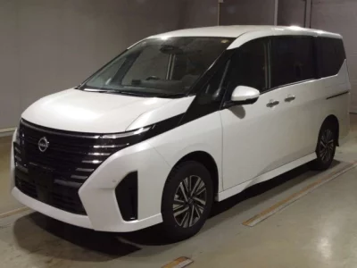 Nissan SERENA  с аукциона в Японии