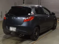 Mazda DEMIO лот № 30501 оценка R  с аукциона в Японии 1