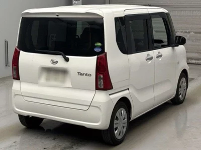 Daihatsu TANTO  с аукциона в Японии
