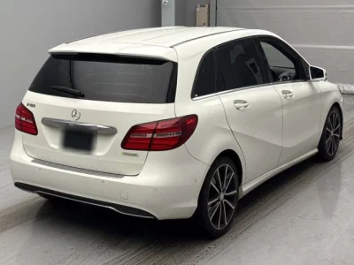 Mercedes-Benz B CLASS