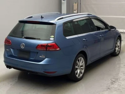 Volkswagen GOLF VARIANT