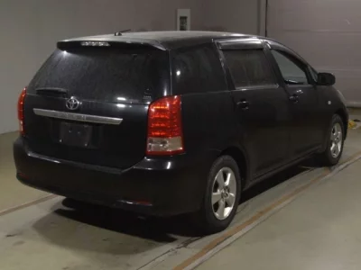 Toyota WISH  с аукциона в Японии