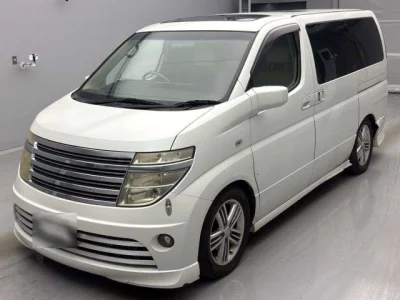 Nissan ELGRAND  с аукциона в Японии