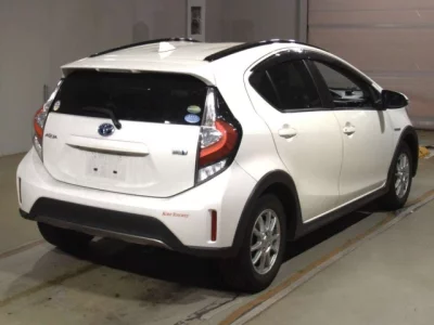 Toyota AQUA  с аукциона в Японии