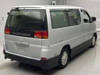 Nissan ELGRAND лот № 18134 оценка 2  с аукциона в Японии 1