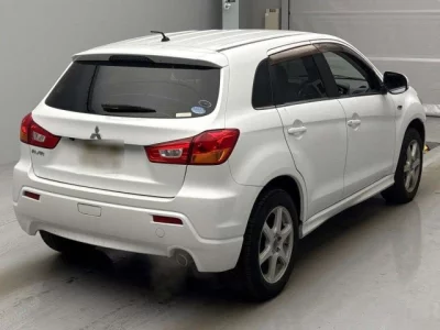 Mitsubishi RVR