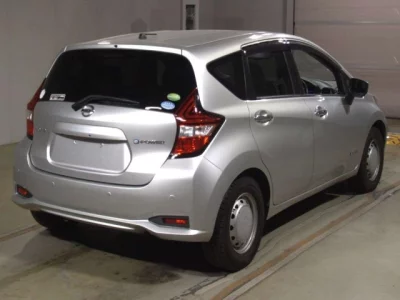 Nissan NOTE  с аукциона в Японии