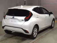 Toyota AQUA лот № 2202 оценка 5  с аукциона в Японии 1