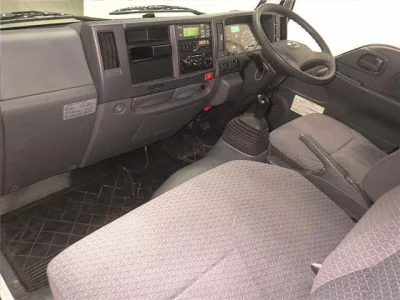 Mazda TITAN  с аукциона в Японии