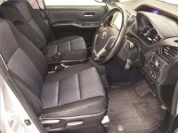 Toyota NOAH лот № 10002 оценка R  с аукциона в Японии 4