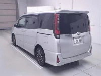 Toyota NOAH лот № 10002 оценка R  с аукциона в Японии 1