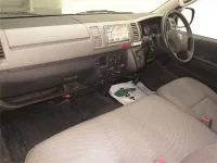 Toyota HIACE VAN лот № 2046 оценка 4  с аукциона в Японии 3