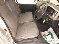 Toyota HIACE VAN лот № 2046 оценка 4  с аукциона в Японии 4