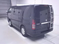 Toyota HIACE VAN лот № 2225 оценка 3.5  с аукциона в Японии 1