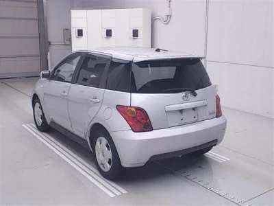 Toyota IST