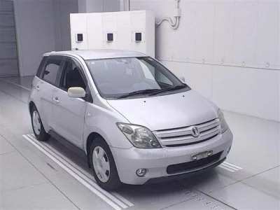Toyota IST