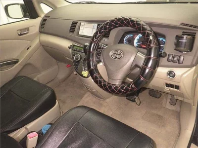 Toyota ISIS