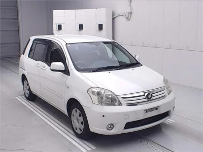 Toyota RAUM