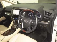 Toyota VELLFIRE лот № 5208 оценка 4  с аукциона в Японии 2