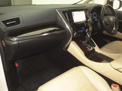 Toyota VELLFIRE  с аукциона в Японии