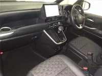 Toyota VOXY лот № 5346 оценка R  с аукциона в Японии 3