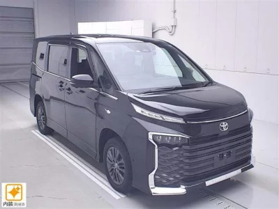 Toyota VOXY  с аукциона в Японии