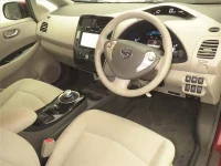 Nissan LEAF лот № 70040 оценка 4  с аукциона в Японии 2