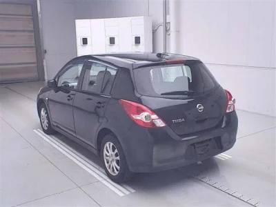 Nissan TIIDA
