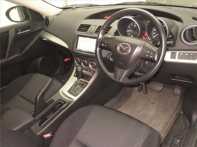 Mazda AXELA  с аукциона в Японии