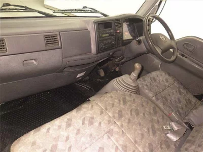 Mazda TITAN  с аукциона в Японии