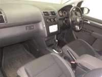 Volkswagen GOLF TOURAN лот № 70133 оценка 3.5  с аукциона в Японии 3