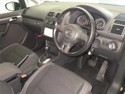 Volkswagen GOLF TOURAN  с аукциона в Японии