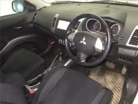Mitsubishi OUTLANDER лот № 70265 оценка 3.5  с аукциона в Японии 2