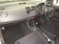 Suzuki SWIFT лот № 70281 оценка ***  с аукциона в Японии 3