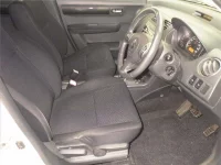 Suzuki SWIFT лот № 70281 оценка ***  с аукциона в Японии 4