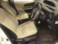 Toyota AQUA лот № 70324 оценка 3.5  с аукциона в Японии 4