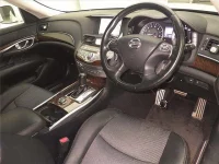 Nissan FUGA лот № 70298 оценка 4  с аукциона в Японии 2