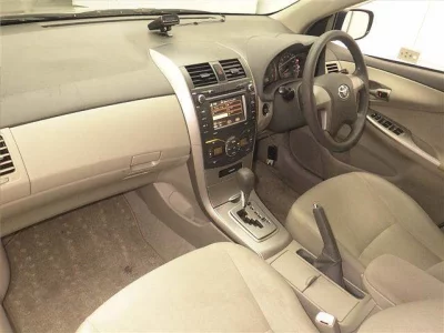 Toyota COROLLA AXIO  с аукциона в Японии