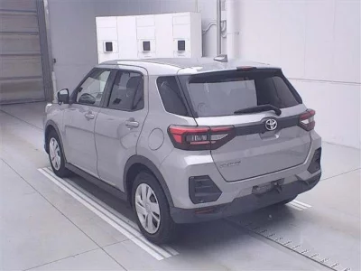 Toyota RAIZE  с аукциона в Японии