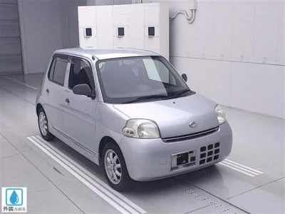 Daihatsu Esse
