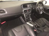 Volvo V40 лот № 70372 оценка 3.5  с аукциона в Японии 3