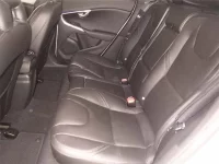 Volvo V40 лот № 70372 оценка 3.5  с аукциона в Японии 6