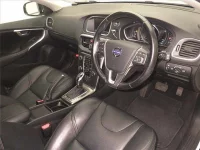 Volvo V40 лот № 70372 оценка 3.5  с аукциона в Японии 2