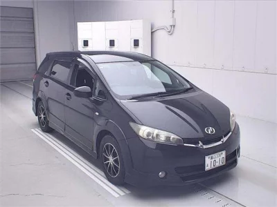 Toyota WISH  с аукциона в Японии