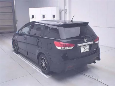 Toyota WISH  с аукциона в Японии